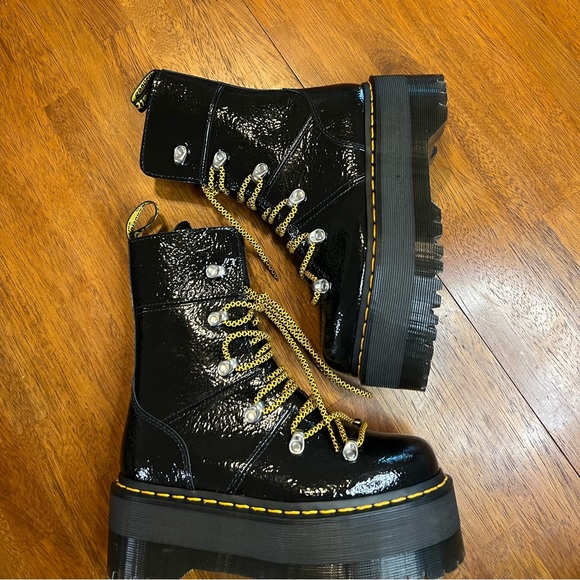 Dr Martens Ghilana Max platform boots NEW - Picture 8 of 11